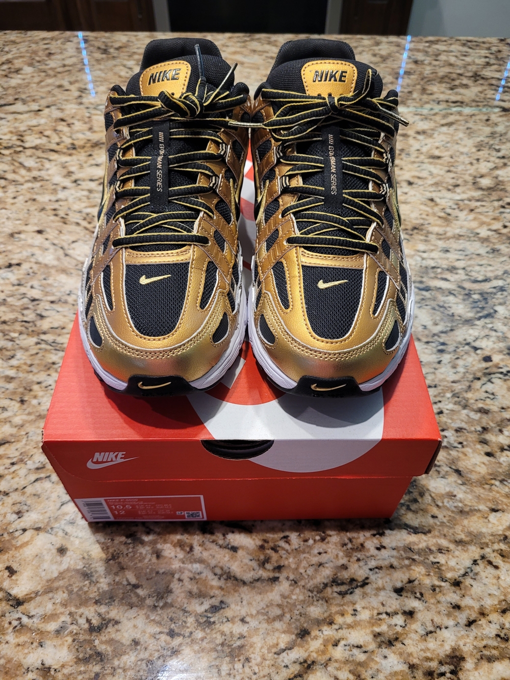 Nike P 6000 Men’s Metallic Gold and Black
